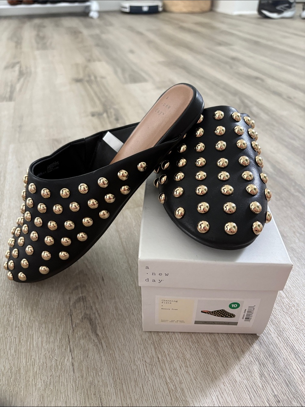 A New Day Channing studded Slip-On Mule flats. Black. Size 10 NWT